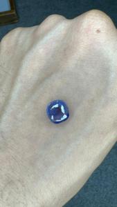 Saphir bleu naturel de 2,66 ct, taille ovale, pierre précieuse certifiée bleu royal pour la vente en gros de bijoux fins - Product Image 4