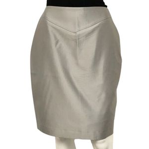 Jupe crayon Silver Star gris argenté pour femme, coupe ajustée, longueur genou, idéale pour le bureau, tenue professionnelle et formelle, vêtement de sororité - Product Image 2