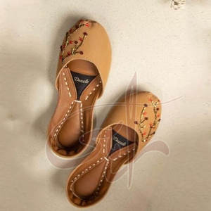 2026 Fabriqué au Pakistan, Khussa pour femmes de haute qualité, couleur et taille personnalisées, Khussa pour femmes - Product Image 2