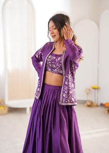 TENNECY Lehenga Choli de Seda Chinon Púrpura con Bordado de Lentejuelas, Estilo Fiesta, para Todas las Estaciones, Listo para Usar - Product Image 4