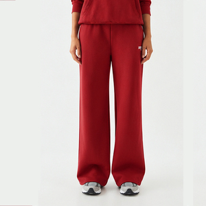 Conjunto Deportivo Personalizado para Mujer, Sudadera con Capucha y Pantalones Jogger de Poliéster y Algodón, Impresión DTG Personalizada, Ropa Urbana de Dos Piezas - Product Image 5
