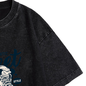 T-shirt graphique vintage oversize décontracté pour homme, imprimé baskets rétro, délavage acide, manches courtes, coupe droite, 100% tricoté à l'avant - Product Image 3