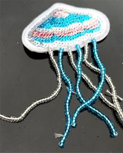 Porte-clés brodé à la main avec perles de rocaille et étiquette personnalisée, porte-clés brodé de perles de rocaille avec nom pour breloques de sac - Product Image 3