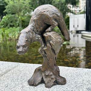 Statua di Lontra Fluviale <span class=keywords><strong>in</strong></span> <span class=keywords><strong>Bronzo</strong></span> a Grandezza Naturale Personalizzata, Scultura Decorativa da Giardino <span class=keywords><strong>in</strong></span> Ottone <span class=keywords><strong>in</strong></span> Vendita - Product Image 1