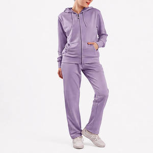 Conjunto Deportivo para Mujer, Sudadera con Capucha y Cierre Completo y Pantalones Jogger - Product Image 3