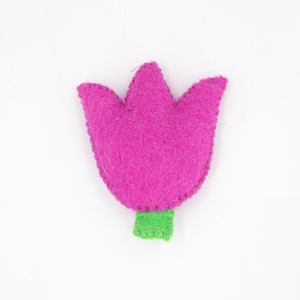 ดอกทิวลิปทำมือจากผ้าสักหลาด – ของตกแต่งพวงมาลัยฤดูใบไม้ผลิและฤดูร้อน, ของตกแต่งดอกไม้จากผ้าสักหลาด, งานฝีมือที่เป็นมิตรต่อแรงงานและมีคุณค่าทางสังคม - Product Image 3