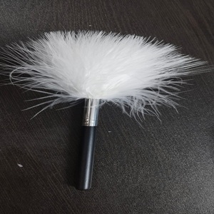 Brosse professionnelle en plumes de marabout pour la détection d'empreintes digitales latentes sur les scènes de crime et pour les enquêtes légales - Product Image 2