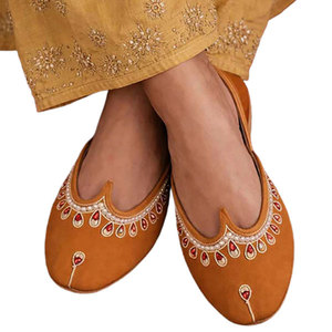 Best Selling Light Weight Anti-Slippery Fashion Trend Unique Style Custom Made Solid Color High Quality Pakistan Manufacture - Product Image 1