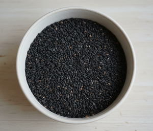 เมล็ดงาดำดิบเกรดส่งออก 100% ธรรมชาติ บริสุทธิ์ น้ำมันสูง อาหารเพื่อสุขภาพ สำหรับตลาดโลก ขายส่งส่งออก - Product Image 1