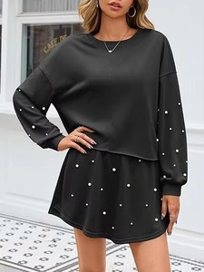 Robe pull oversize noire à pois pour femme, épaules tombantes, manches longues, tricotée asymétrique, style automne - Product Image 1