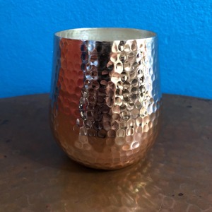 Verre à eau en cuivre fait main de qualité supérieure, style artisanal, couleur unie, en stock - Product Image 1