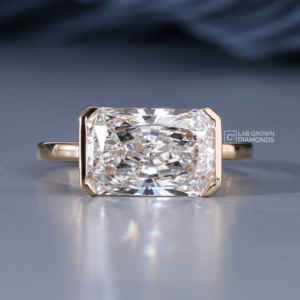 Anillo de Moissanita de Corte Radiante de Lujo para Mujer, Plata de Ley S925, Joyería de Compromiso y Boda, Chapado en Oro Amarillo, 4.52ct - Product Image 1