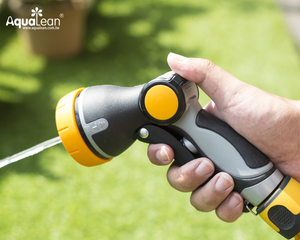 Buse de pulvérisation de jardin en alliage de zinc + TPR pour le nettoyage des patios, conception robuste avec poignée ergonomique et motif de guidage par le pouce - Product Image 2