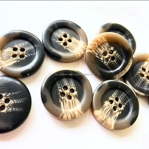 Boutons en corne de buffle noire personnalisés avec une teinte blanche naturelle de haute qualité authentique - Product Image 6