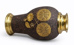 Premium Antique Brown & Gold Flower Vase | Handcrafted <b>Textured</b> Decorative Pot with Floral Metal Work for Home Decor - Product Image 5