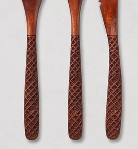 Ensemble de couverts géométriques en bois de qualité supérieure, design élégant, parfait pour la cuisine, la vaisselle et les mariages, événements spéciaux. - Product Image 3