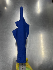 Gants en latex sans poudre à haute résistance, épaisseur 8 mils, manchette allongée 300 mm (12 pouces), couleur bleu foncé - Product Image 5