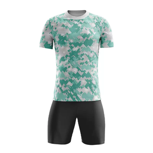 Uniforme de Fútbol Ligero Más Vendido con Impresión de Logotipo Personalizado, Multicolor, en Grandes Cantidades para la Temporada de Invierno - Product Image 1