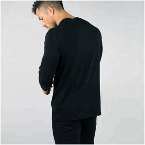 T-shirt à manches longues noir pour homme, col rond raglan, coupe ajustée, tricot uni, pull sportif - Product Image 4