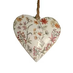 Colección de Adornos Navideños Metálicos de Lujo con Forma de Corazón Colgante - Product Image 5