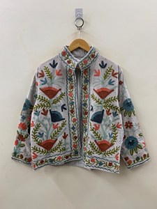 Veste en velours bohème pour l'hiver, broderie Suzani, veste en velours bohème de haute qualité, nouvelle collection, faite à la main, motif floral - Product Image 5