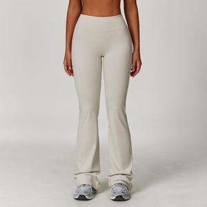 Ensemble de sport et yoga pour femme avec logo personnalisé, bretelles convertibles, col en V, leggings sans couture extensibles, soutien-gorge à taille élastique, extensibilité quadridirectionnelle - Product Image 1