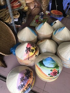Sombreros Cónicos de Bambú Ecológicos de Vietnam – Sombreros Nón Lá Hechos a Mano Sostenibles al por Mayor - Product Image 6