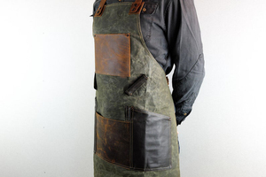 Tablier en toile personnalisé avec logo pour bar à expresso, bretelles croisées en cuir, uniforme professionnel anti-salissures pour barista et ouvrier de bar - Product Image 3