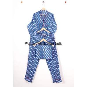 Ensemble de pyjama en coton imprimé floral fait main en Inde, 3 pièces, y compris un sac assorti, vêtements de nuit doux et confortables pour l'été - Product Image 5