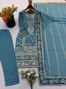 Robe Anarkali longue en soie turquoise traditionnelle indienne et pakistanaise pour femmes avec dupatta, tenue de mariage - Product Image 4