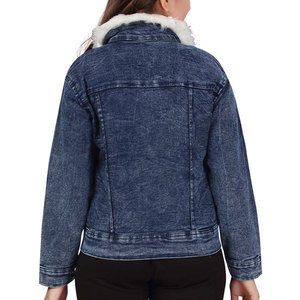 Veste en jean pour femme 100% coton avec garniture en fausse fourrure, style boutonné, streetwear, lavée, respirante, écologique, personnalisable - Product Image 5
