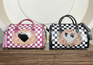 Bolso Bandolera Grande de Cuero Vacuno Genuino Hecho a Mano, Estilo Western, con Diseño a Cuadros Rosa y Blanco, para Mujer - Product Image 5