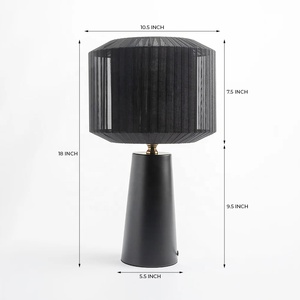 Lanterne en obsidienne, lampe de table en métal avec abat-jour en verre côtelé fumé, finition noire mate, éclairage d'ambiance design - Product Image 6