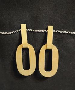 Proveedor indio de pendientes largos de latón con corte ovalado hechos a mano, elegantes para mujeres, para uso informal y formal a un precio razonable. - Product Image 3