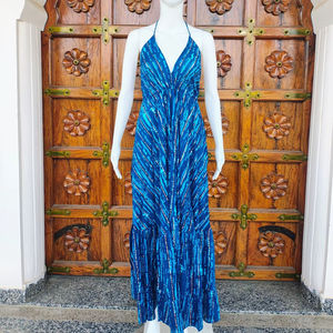 Vestido largo de algodón con cuello halter y espalda descubierta para mujer, estilo bohemio, tie-dye, para verano, playa o resort. - Product Image 1