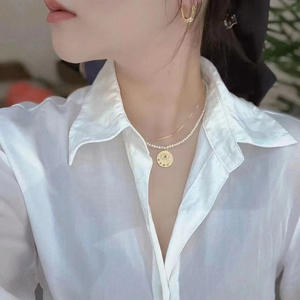 Collier chaîne maille gourmette pour femme, style rétro, avec perle d'eau douce et fermoir OT, design européen et américain, pour usage en ligne - Product Image 2