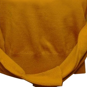 Pull en tricot à col en V pour homme, couleur unie, manches longues, vêtement d'automne, 100% acrylique, coupe classique, jaune avec bordure noire - Product Image 3