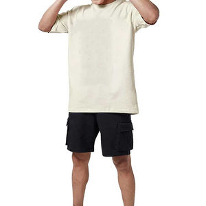 เสื้อยืดครอปผู้ชายสั่งทำจากโรงงาน น้ำหนัก 250 กรัม ผ้าฝ้าย 100% ทรงโอเวอร์ไซส์ สไตล์บ็อกซี่ ไหล่ตก ผ้าถักเนื้อหนา - Product Image 4