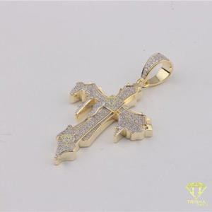 Pendentif croix haut de gamme avec diamant de laboratoire et finition de bijouterie premium, design de collier hip hop - Product Image 2