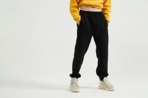 Shorts décontractés pour hommes de haute qualité, 100% nylon, taille élastique, logo personnalisé sur le devant - Product Image 5