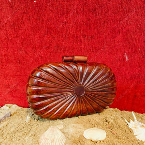 Pochette de soirée de luxe indienne en bois sculpté, sac rigide de créateur pour mariage et événements, sac statement - Product Image 2