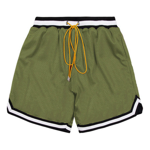 Shorts de basketball classiques imprimés, brillants, respirants, personnalisables, brodés pour hommes avec poches - Product Image 3