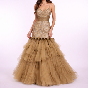 Glamoroso Vestido de Noche en Línea A Color Oro Champán |   Vestido de noche largo de lujo con bordado de hojas plateadas |   Escote Corazón Moderno - Product Image 1