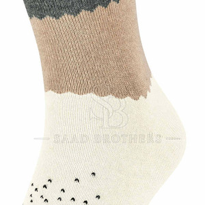 Chaussettes d'hiver durables avec grip antidérapant en silicone, tissu respirant et à séchage rapide pour l'entraînement au football et les séances de sport en salle de gym - Product Image 6