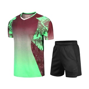 Ensemble de vêtements de sport OEM personnalisés par sublimation, maillot à col rond, short, uniforme d'équipe, kit 100% polyester, séchage rapide, vêtements de tennis pour hommes - Product Image 3