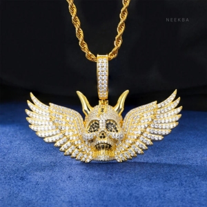 Pendentif Crâne Démon Ailé - Pendentif Moissanite Entièrement Sertie en Argent 925, Pendentif Moissanite Fait Main, Pendentif Démon en Moissanite - Product Image 3