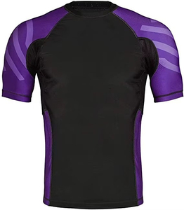 Rashguard professionnel pour homme, coupe ajustée sur mesure, fabrication OEM, tissu polyester respirant et à séchage rapide, pour les sports nautiques. - Product Image 1