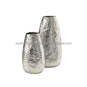 แจกันดอกไม้โลหะดีไซน์หรูหราสำหรับตกแต่งภายในบ้านสมัยใหม่ โต๊ะห้องนั่งเล่น ที่วางดอกไม้สุดหรู - Product Image 2