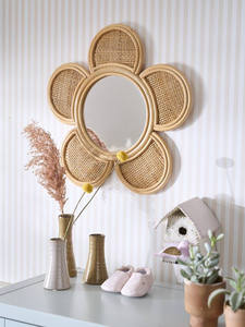 Espejo infantil decorativo de ratán natural tejido, colgador de pared sostenible de vidrio para habitación infantil. - Product Image 4