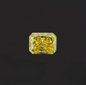 Fournisseur de diamants de laboratoire 1,5 carat Radiant Fancy Yellow VS2 certifié IGI CVD 3EX Coupe excellente pour les grossistes et importateurs de diamants - Product Image 1